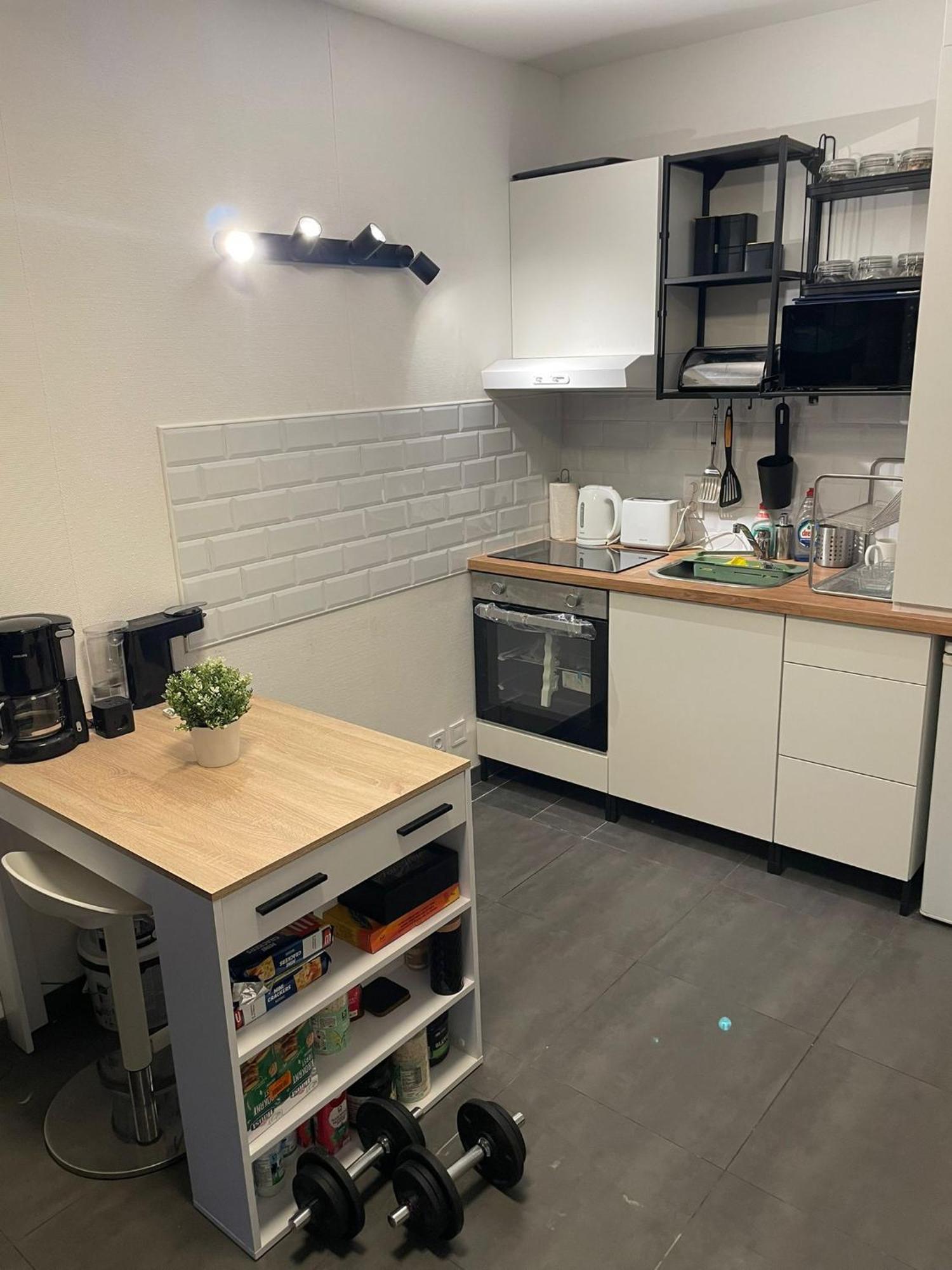 One Bedroom Fully Equipped Apartment With Terrace Brussel Buitenkant foto